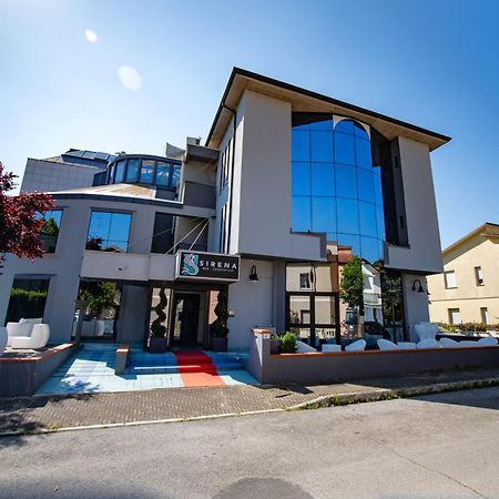 Hotel Sirena - B&B Чезенатико Экстерьер фото