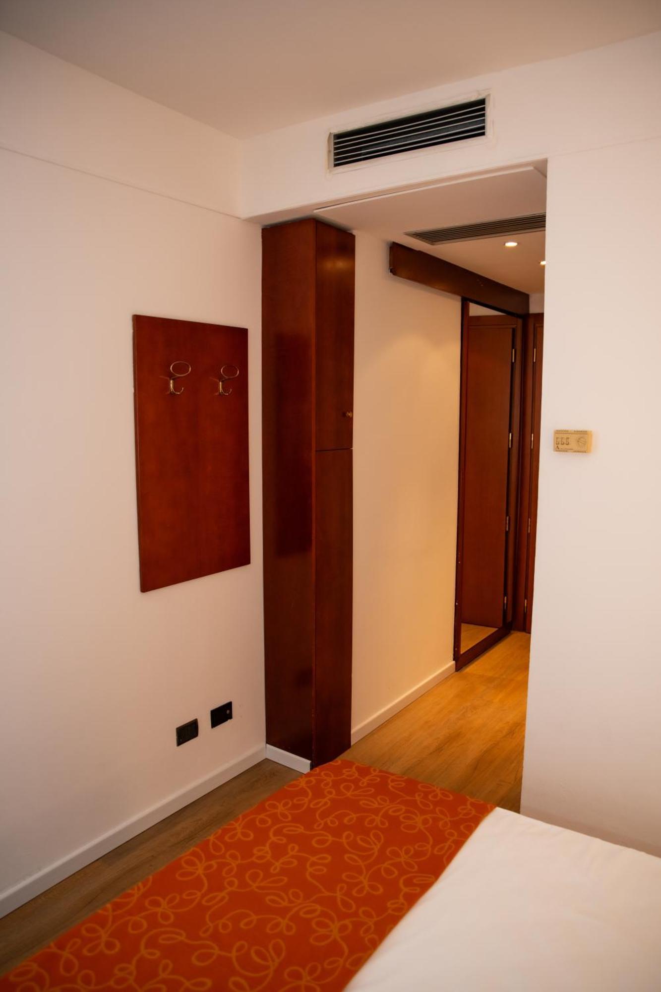 Hotel Sirena - B&B Чезенатико Экстерьер фото