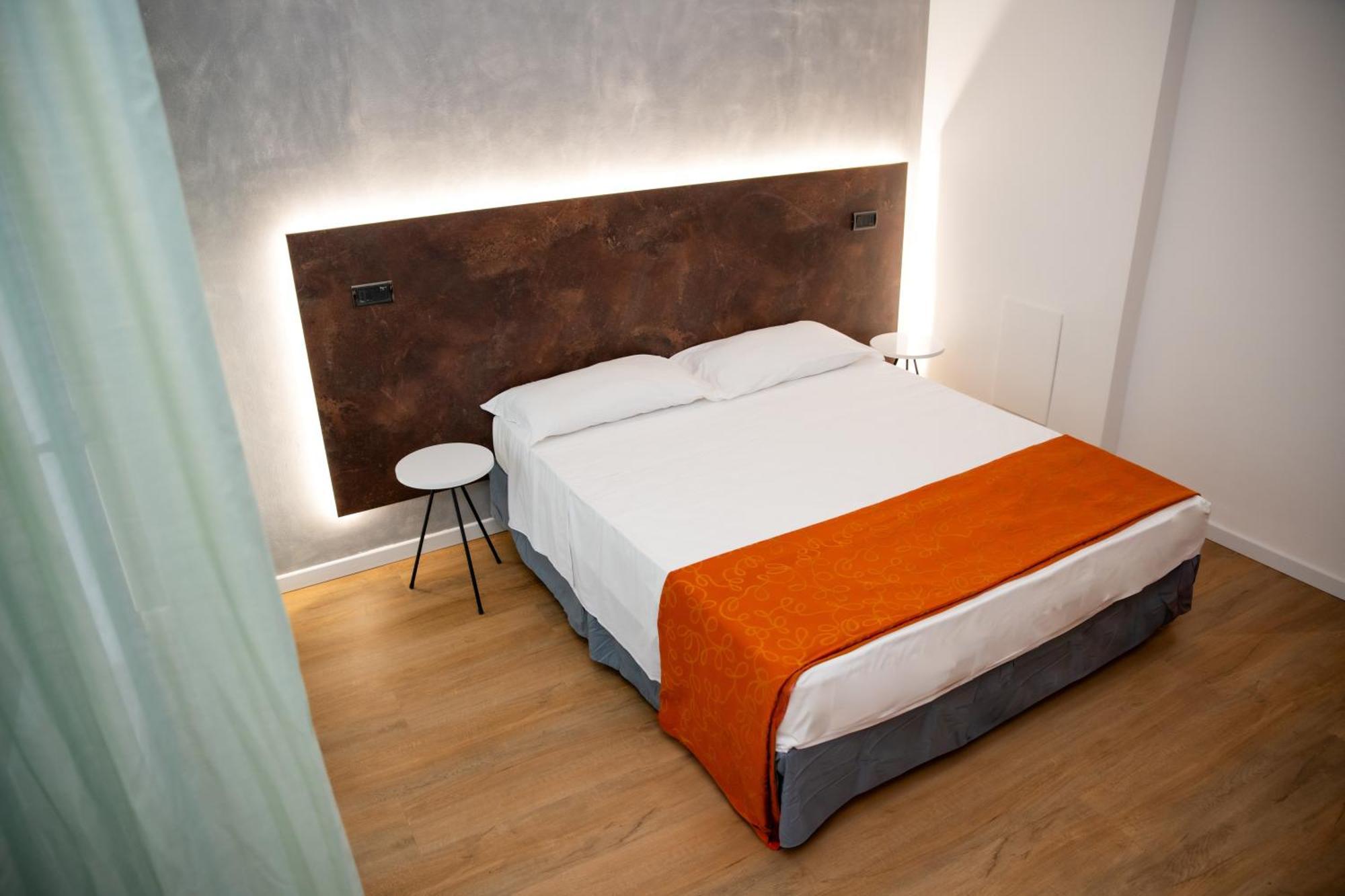 Hotel Sirena - B&B Чезенатико Экстерьер фото