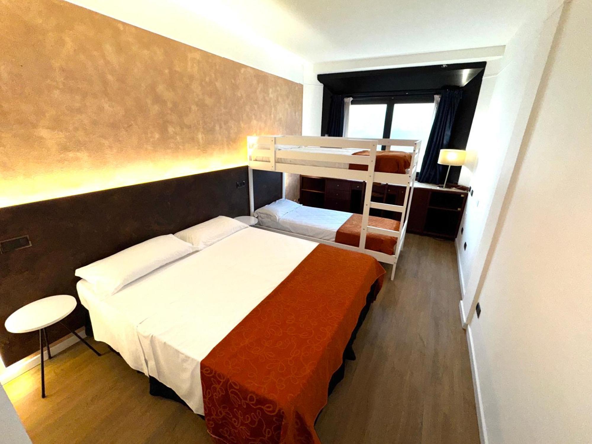 Hotel Sirena - B&B Чезенатико Экстерьер фото