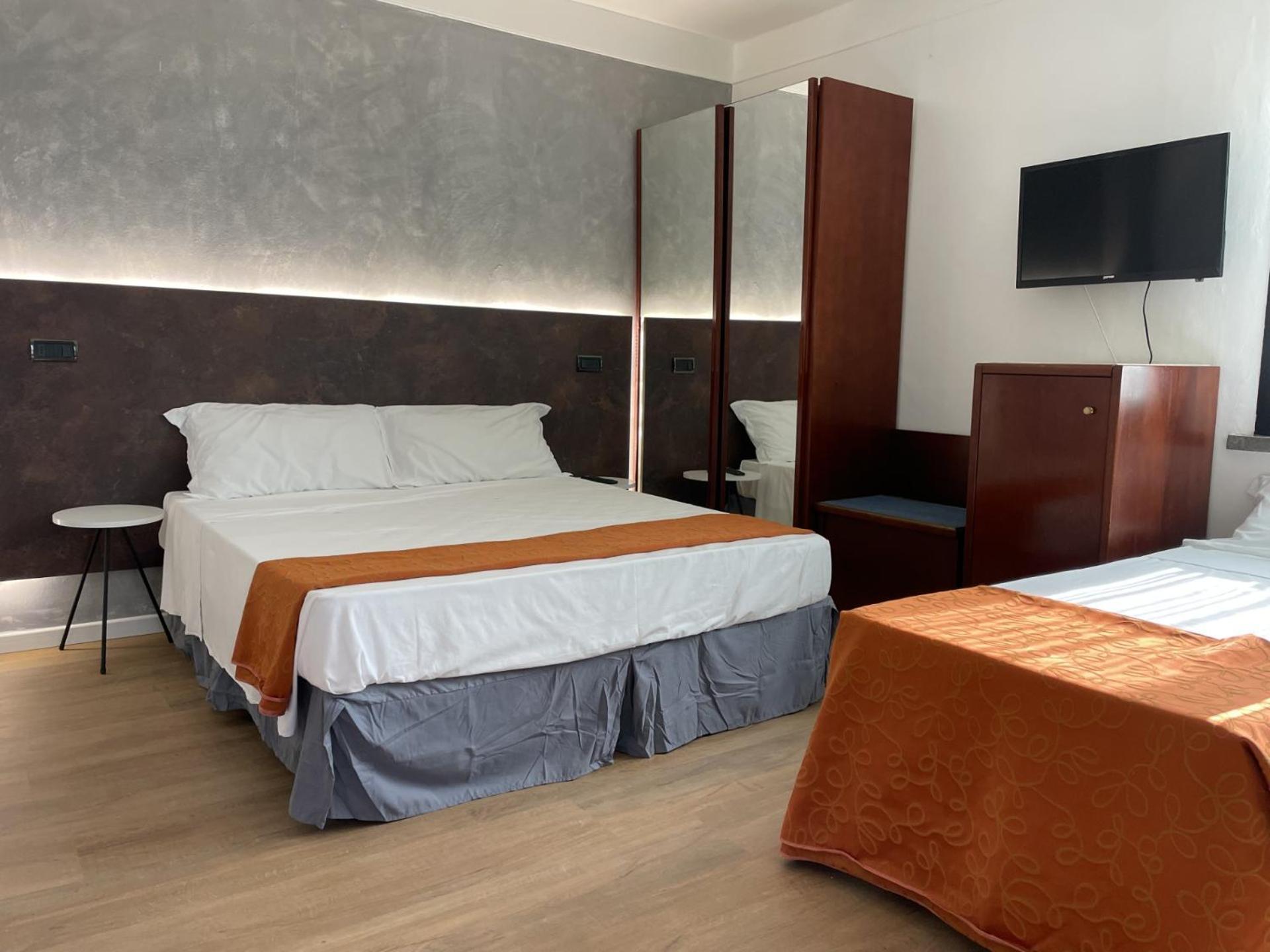 Hotel Sirena - B&B Чезенатико Экстерьер фото